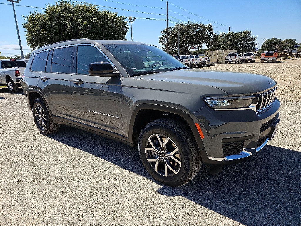 2027 Jeep Grand Cherokee GRAND CHEROKEE L LAREDO X 4X2