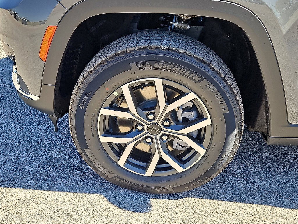 2027 Jeep Grand Cherokee GRAND CHEROKEE L LAREDO X 4X2