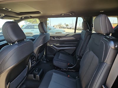 2027 Jeep Grand Cherokee GRAND CHEROKEE L LAREDO X 4X2