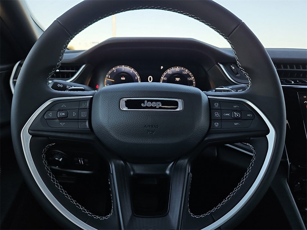 2025 Jeep Grand Cherokee L Laredo