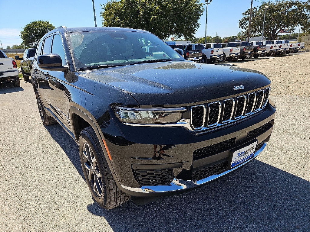 2027 Jeep Grand Cherokee GRAND CHEROKEE L LAREDO X 4X4
