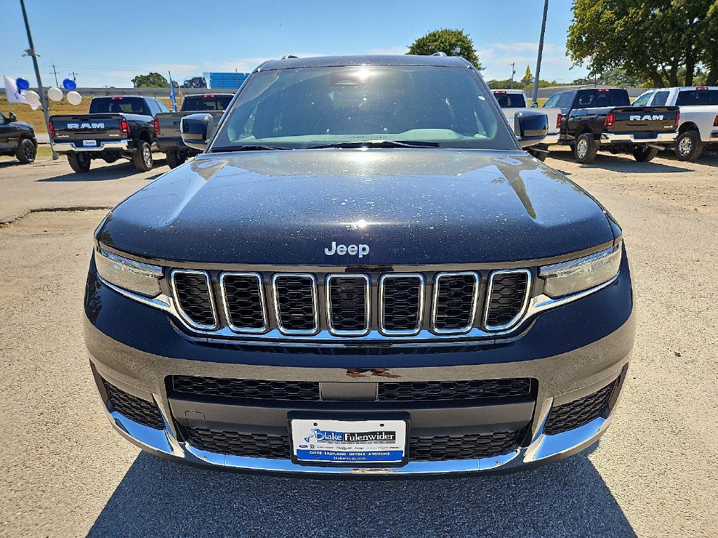2027 Jeep Grand Cherokee GRAND CHEROKEE L LAREDO X 4X4
