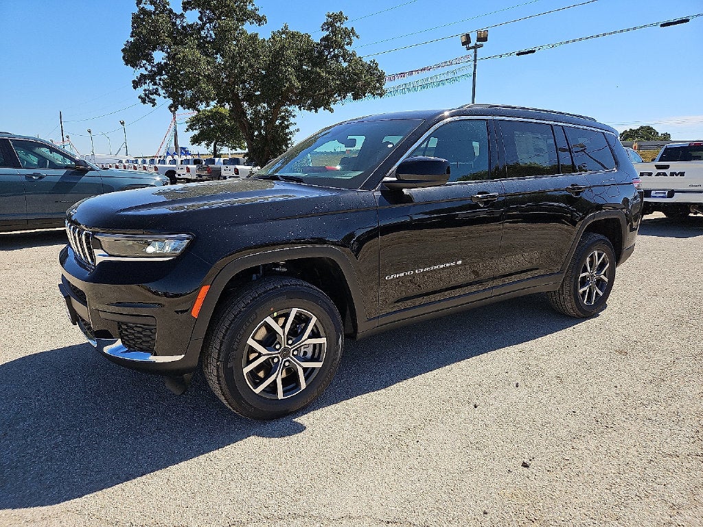 2027 Jeep Grand Cherokee GRAND CHEROKEE L LAREDO X 4X4