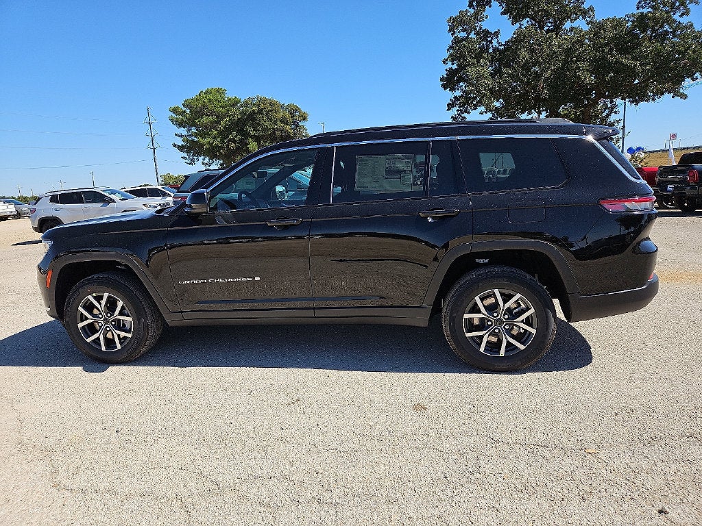 2027 Jeep Grand Cherokee GRAND CHEROKEE L LAREDO X 4X4
