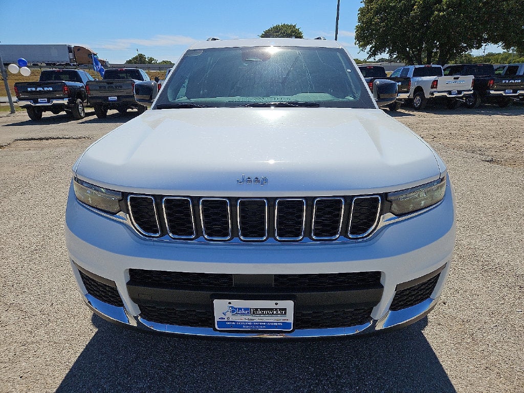 2027 Jeep Grand Cherokee GRAND CHEROKEE L LAREDO X 4X4