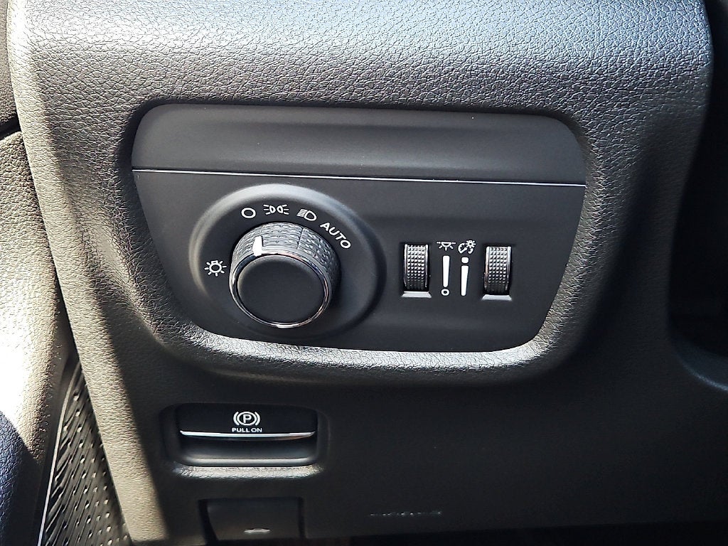 2027 Jeep Grand Cherokee GRAND CHEROKEE L LAREDO X 4X4