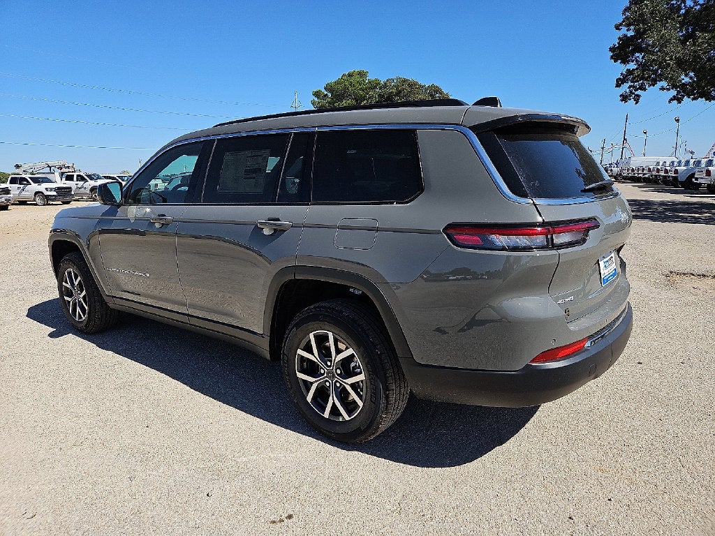 2027 Jeep Grand Cherokee GRAND CHEROKEE L LAREDO X 4X4