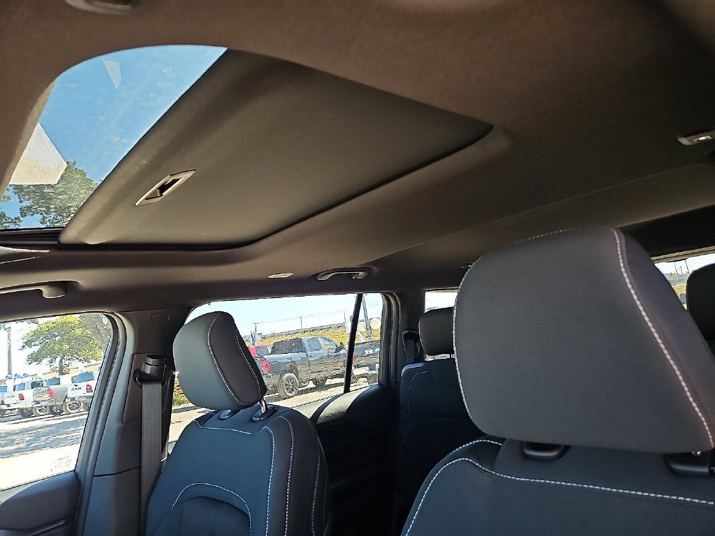 2027 Jeep Grand Cherokee GRAND CHEROKEE L LAREDO X 4X4