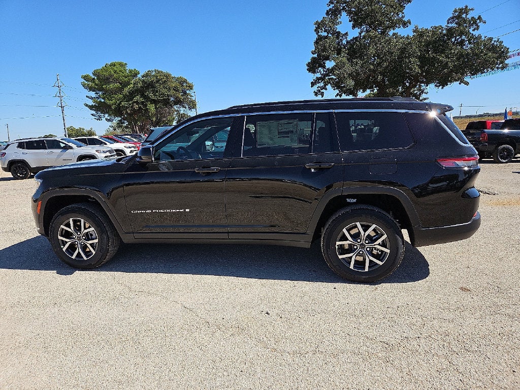 2027 Jeep Grand Cherokee GRAND CHEROKEE L LAREDO X 4X4