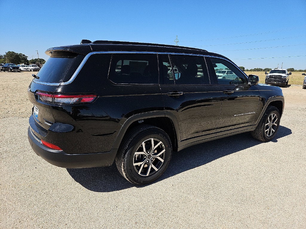 2027 Jeep Grand Cherokee GRAND CHEROKEE L LAREDO X 4X4