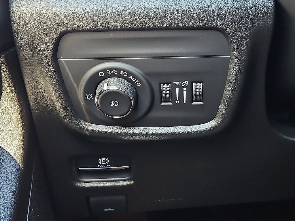 2027 Jeep Grand Cherokee GRAND CHEROKEE L LIMITED 4X4