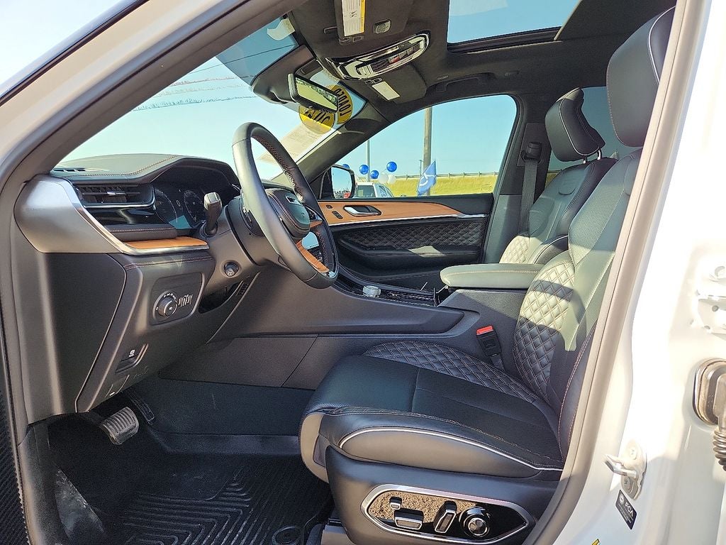 2023 Jeep Grand Cherokee L Summit
