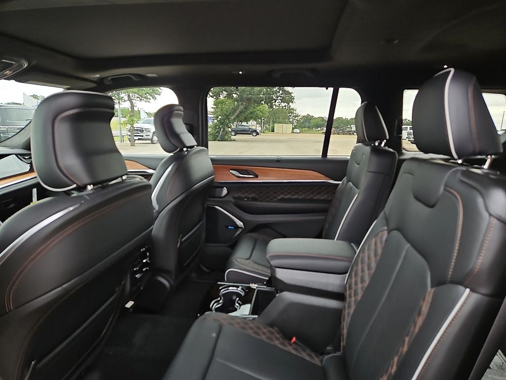 2026 Jeep Grand Cherokee L Summit
