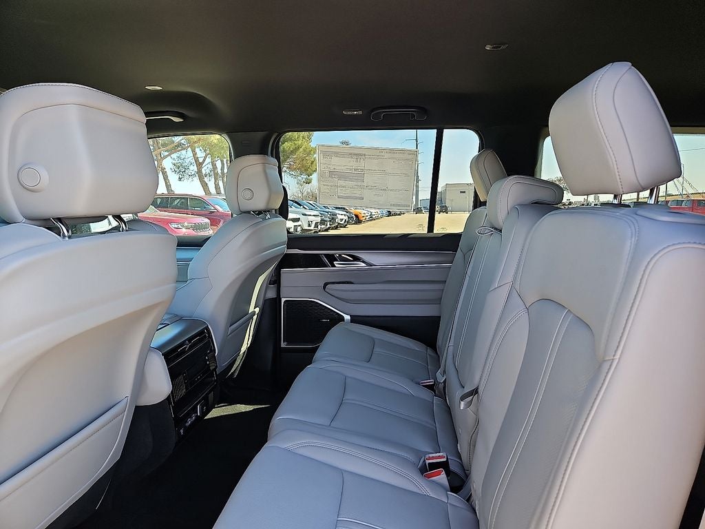 2026 Jeep Grand Wagoneer L 4x4