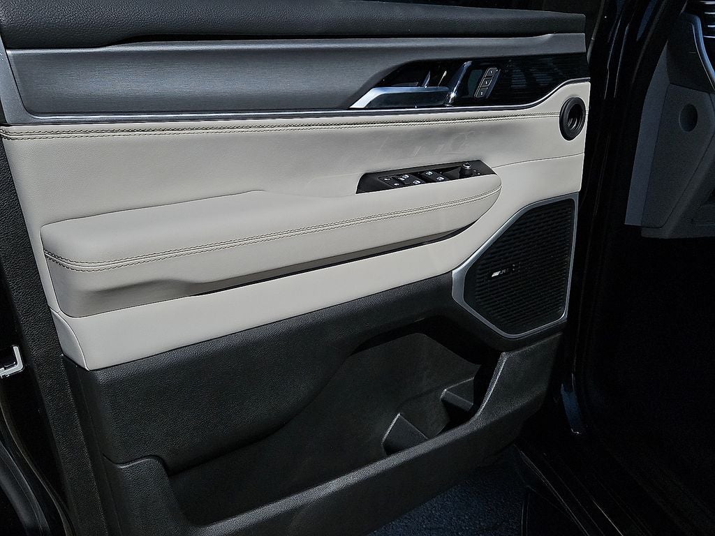 2026 Jeep Grand Wagoneer L 4x4