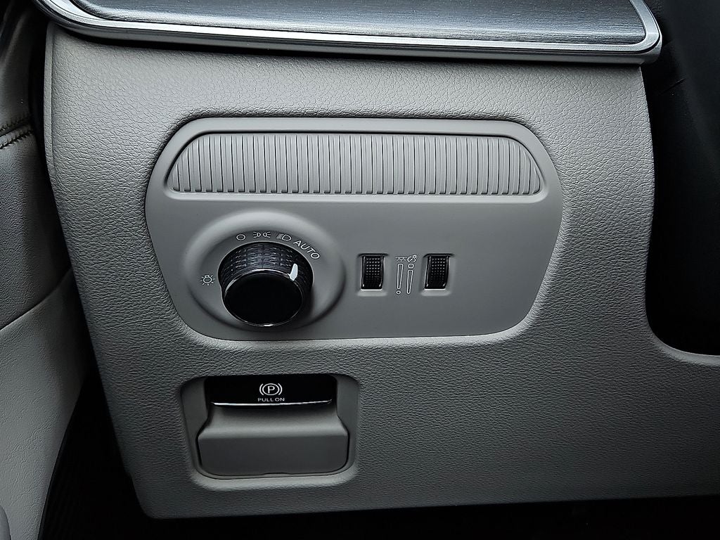 2026 Jeep Grand Wagoneer L 4x4