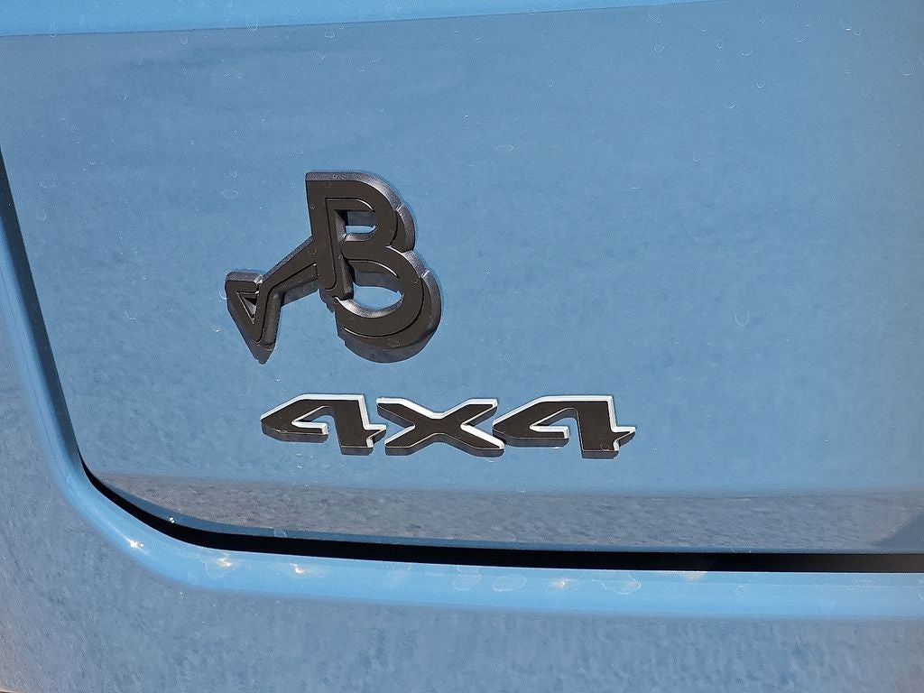 2026 Jeep Grand Wagoneer L 4x4