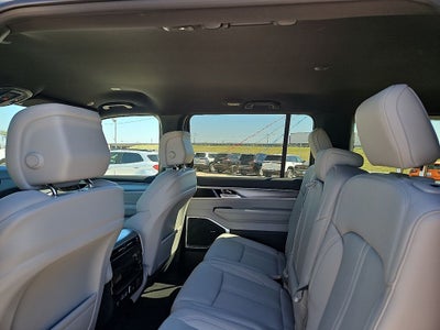 2026 Jeep Grand Wagoneer L 4x4