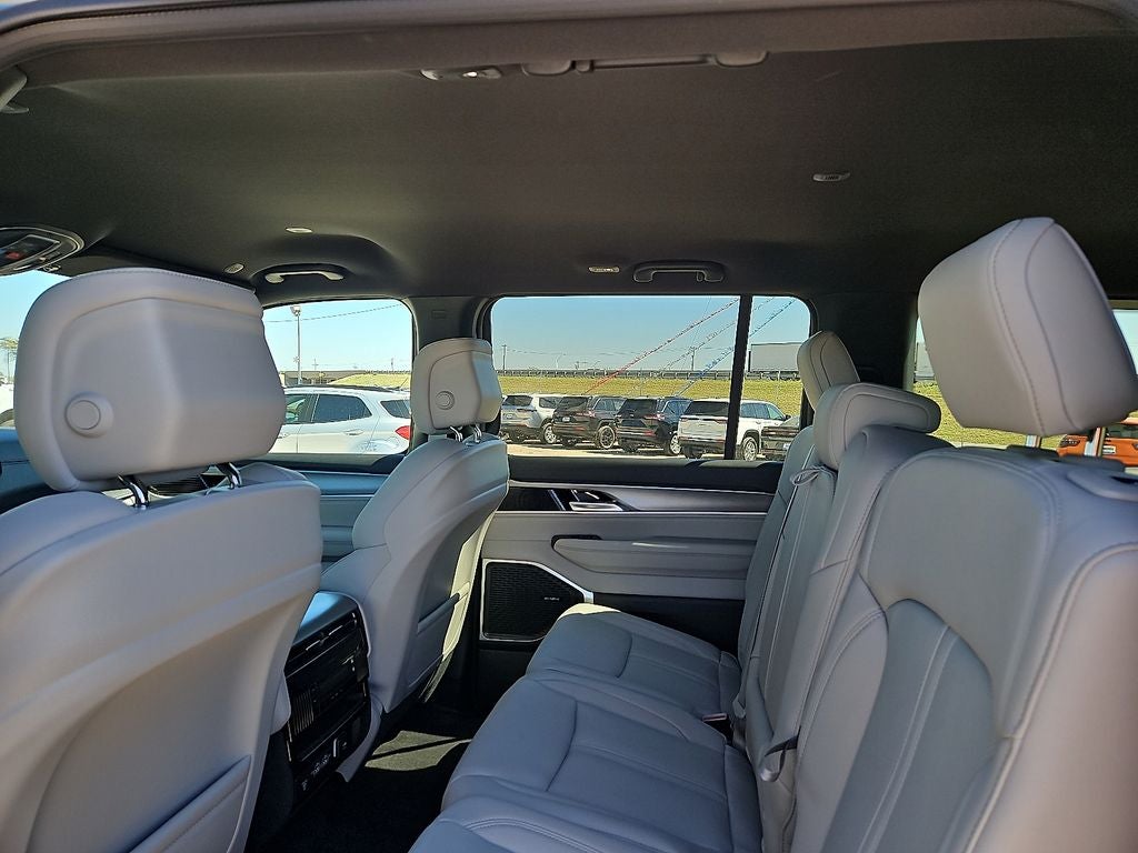 2026 Jeep Grand Wagoneer L 4x4