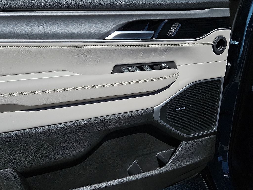 2026 Jeep Grand Wagoneer L 4x4