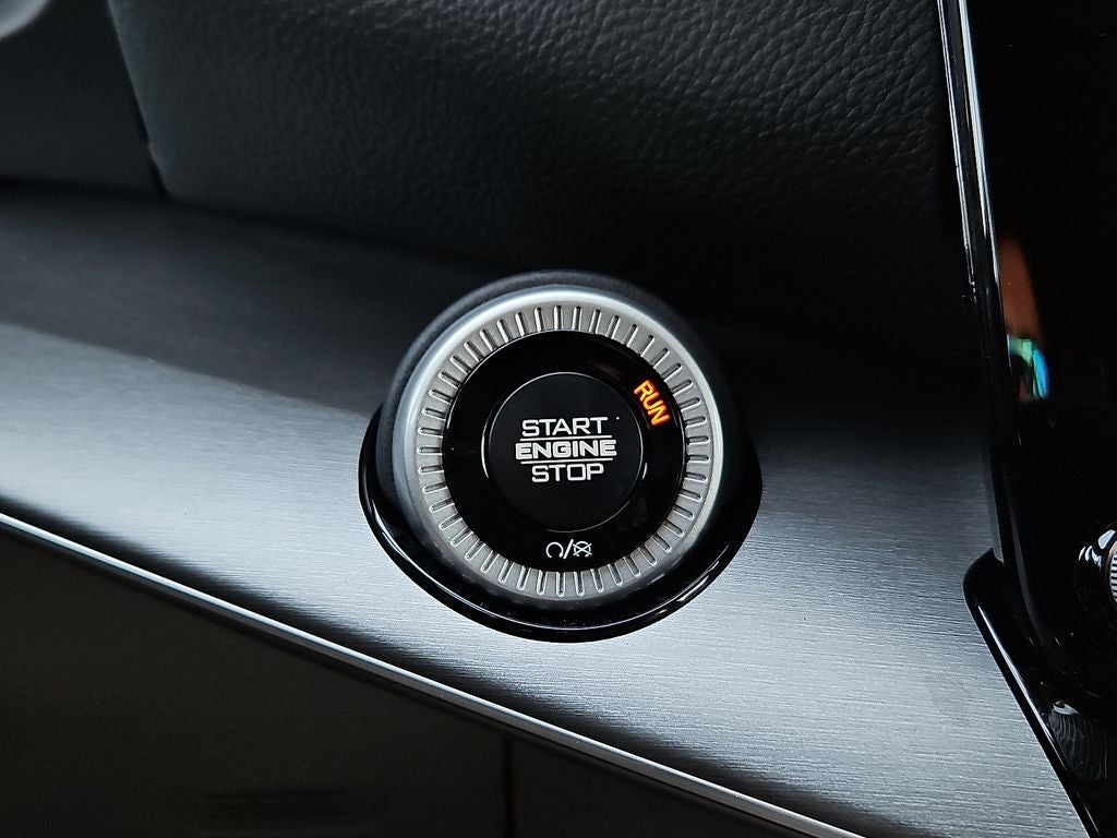 2026 Jeep Grand Wagoneer L 4x4