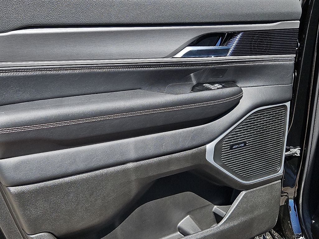 2026 Jeep Grand Wagoneer L 4x4