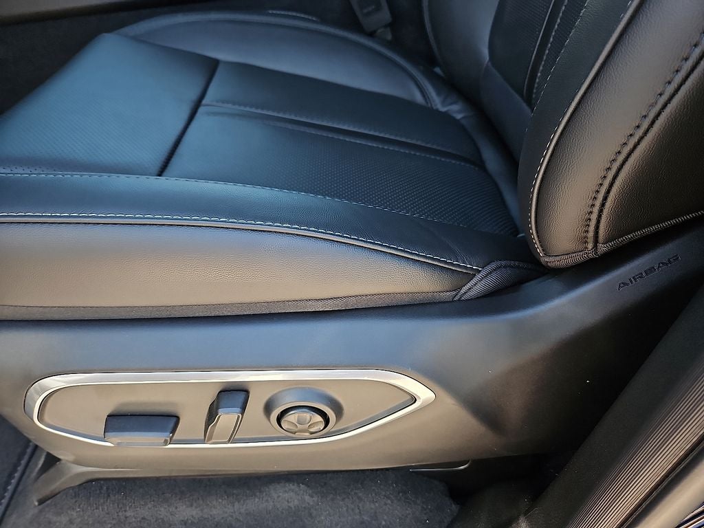 2026 Jeep Grand Wagoneer L 4x4