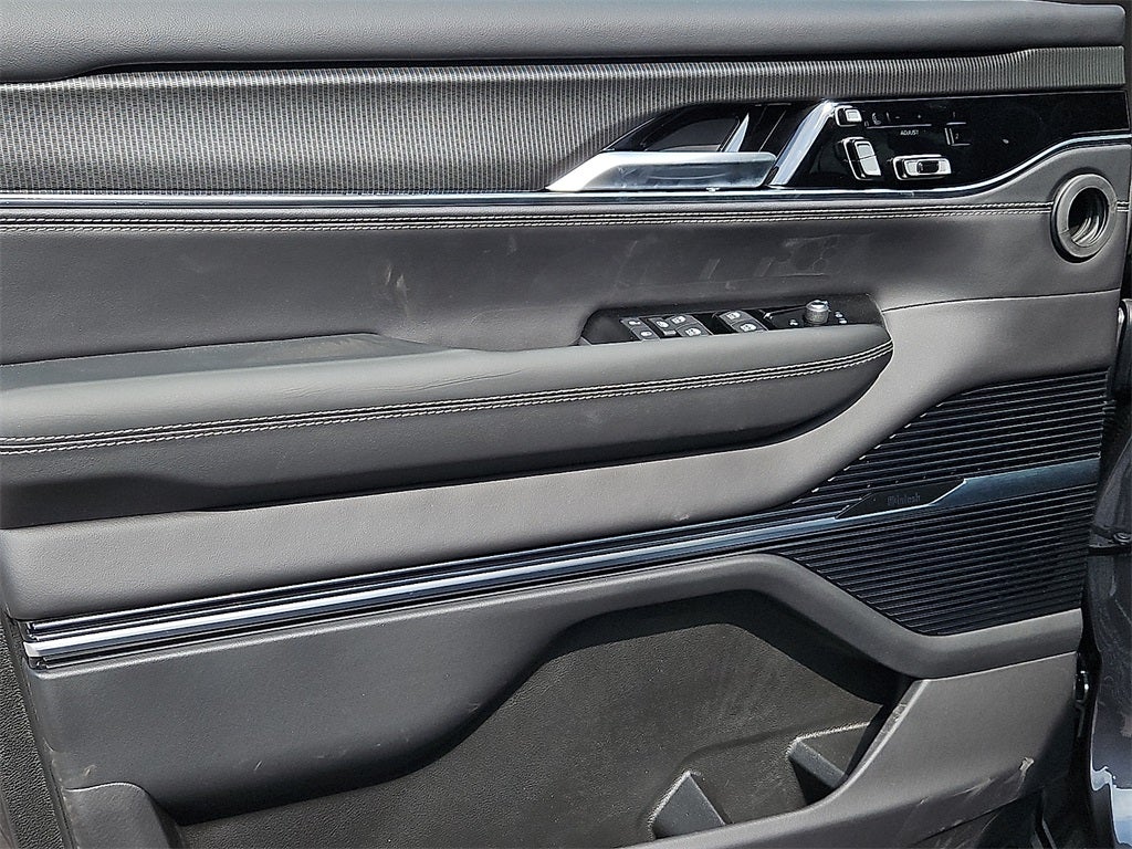 2025 Jeep Grand Wagoneer L Series II