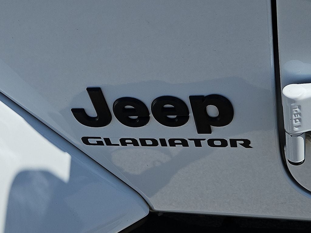 2022 Jeep Gladiator Willys