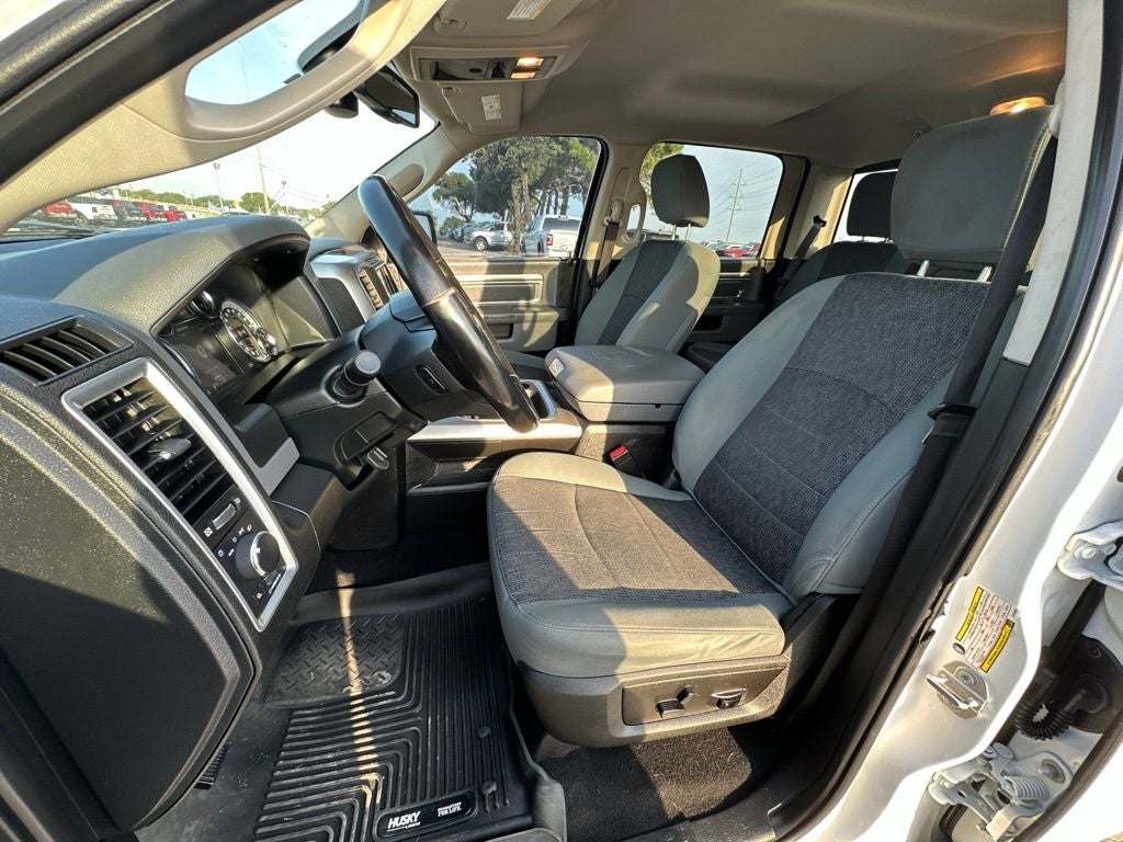 2020 RAM 1500 Classic SLT Crew Cab 4x2 6'4' Box