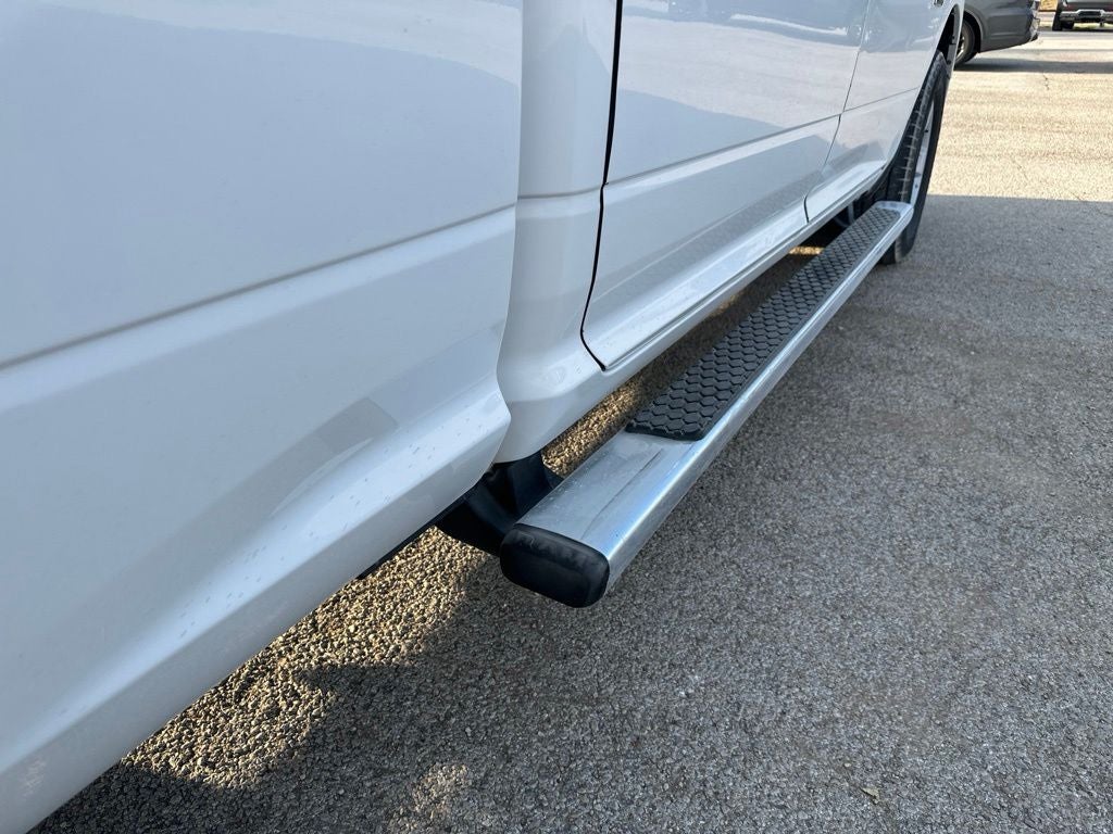 2020 RAM 1500 Classic SLT Crew Cab 4x2 6'4' Box