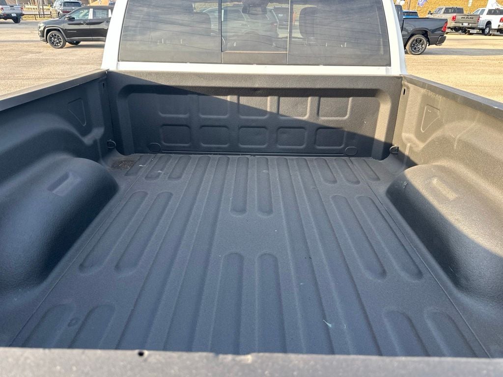 2020 RAM 1500 Classic SLT Crew Cab 4x2 6'4' Box