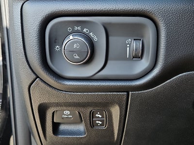 2027 RAM 1500 RAM 1500 LONE STAR CREW CAB 4X2 5'7' BOX