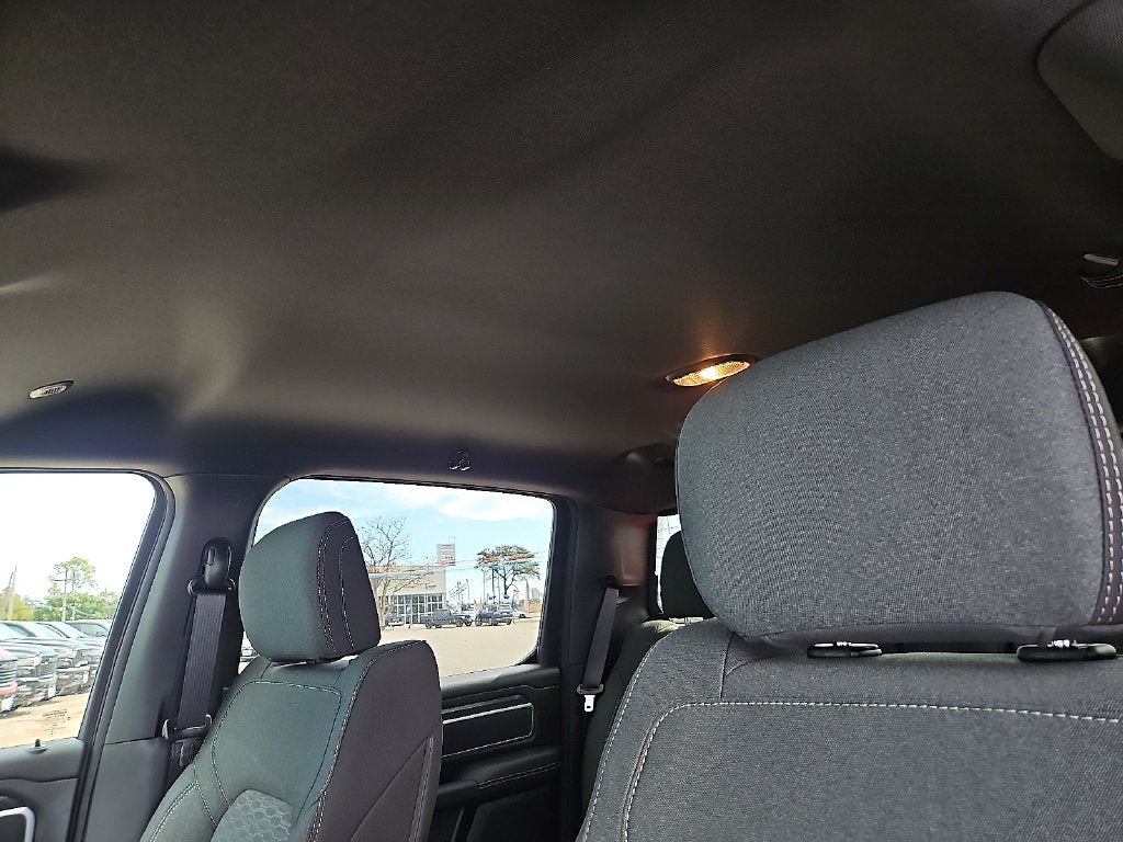 2027 RAM 1500 RAM 1500 LONE STAR CREW CAB 4X2 5'7' BOX