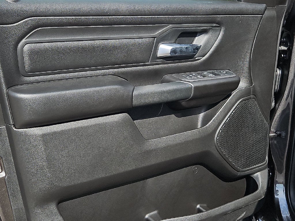 2027 RAM Ram 1500 RAM 1500 EXPRESS CREW CAB 4X2 5'7' BOX