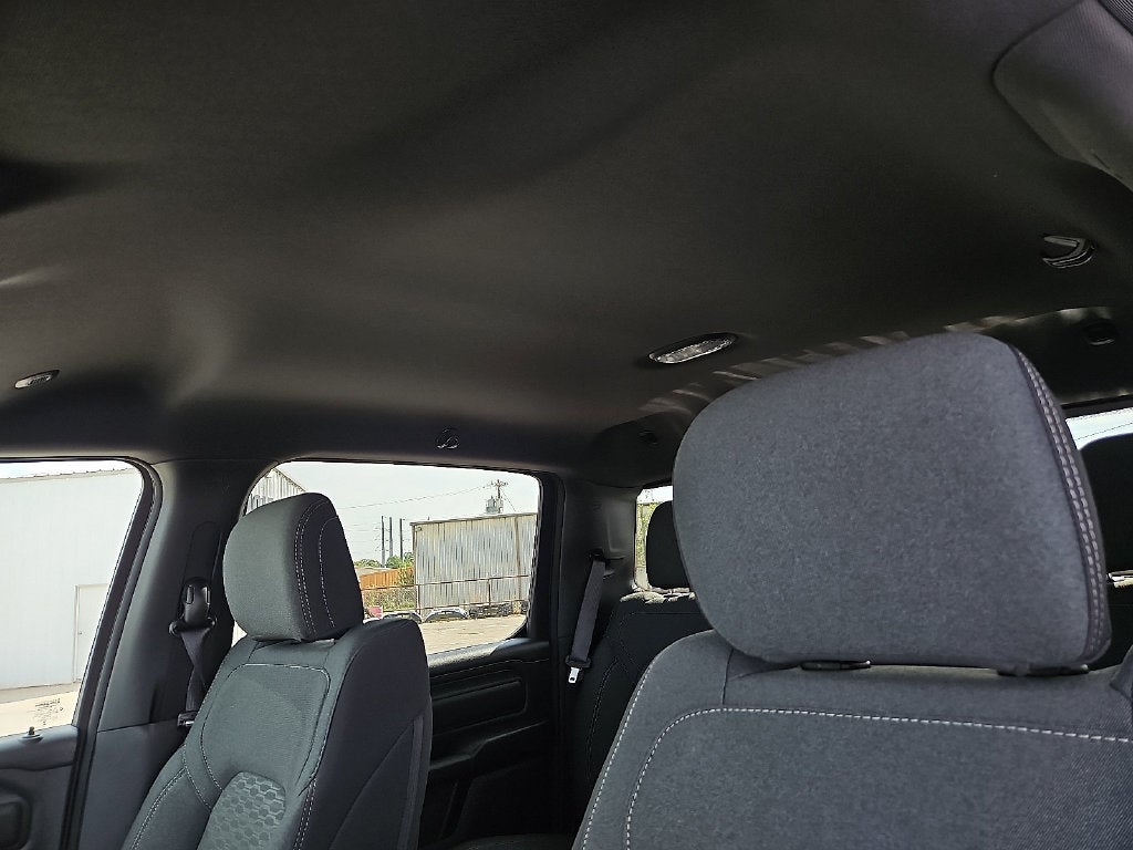 2027 RAM Ram 1500 RAM 1500 EXPRESS CREW CAB 4X2 5'7' BOX