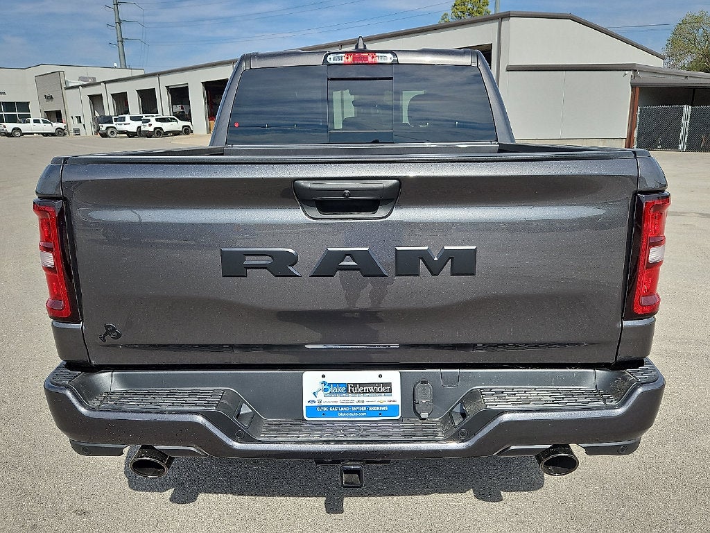 2027 RAM Ram 1500 RAM 1500 EXPRESS CREW CAB 4X2 5'7' BOX