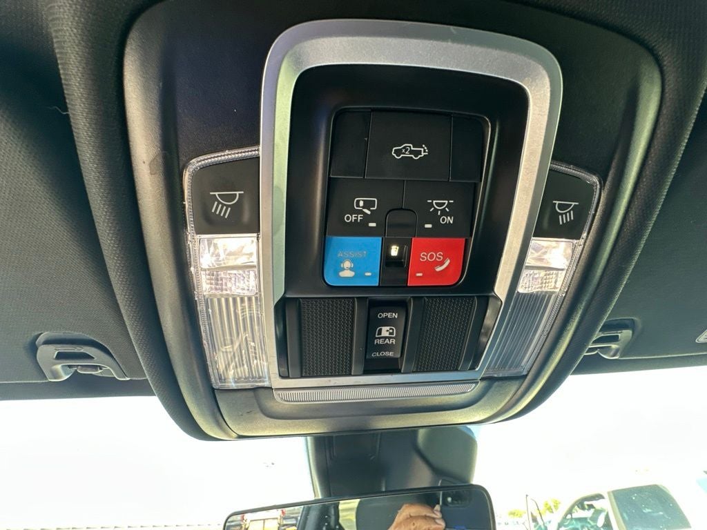 2025 RAM 1500 Lone Star Crew Cab 4x4 5'7' Box