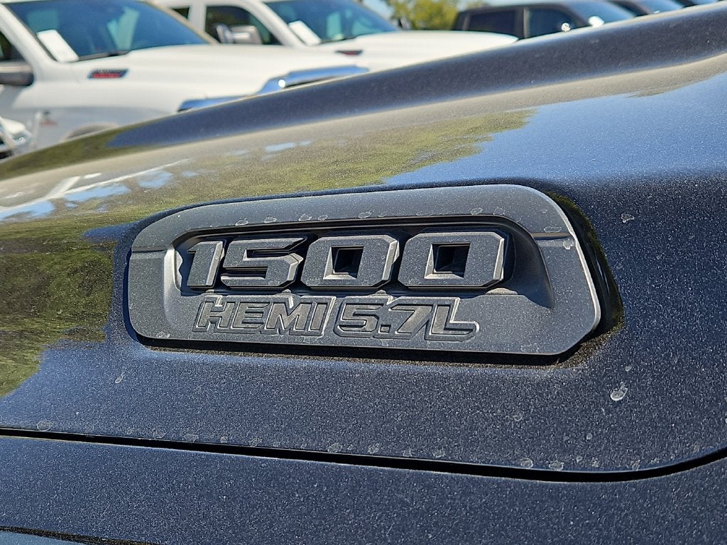 2027 RAM Ram 1500 RAM 1500 LONE STAR CREW CAB 4X4 5'7' BOX