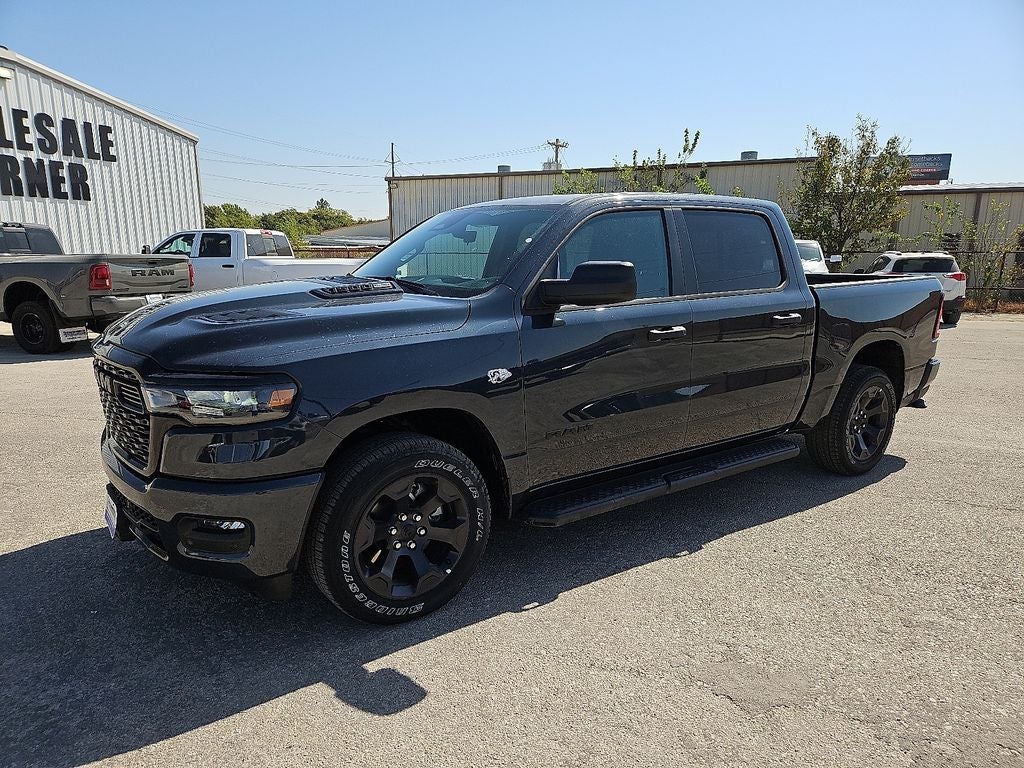 2026 RAM Ram 1500 RAM 1500 EXPRESS CREW CAB 4X4 5'7' BOX