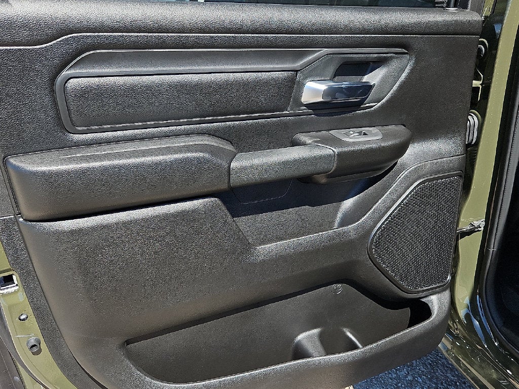 2027 RAM Ram 1500 RAM 1500 WARLOCK CREW CAB 4X4 5'7' BOX