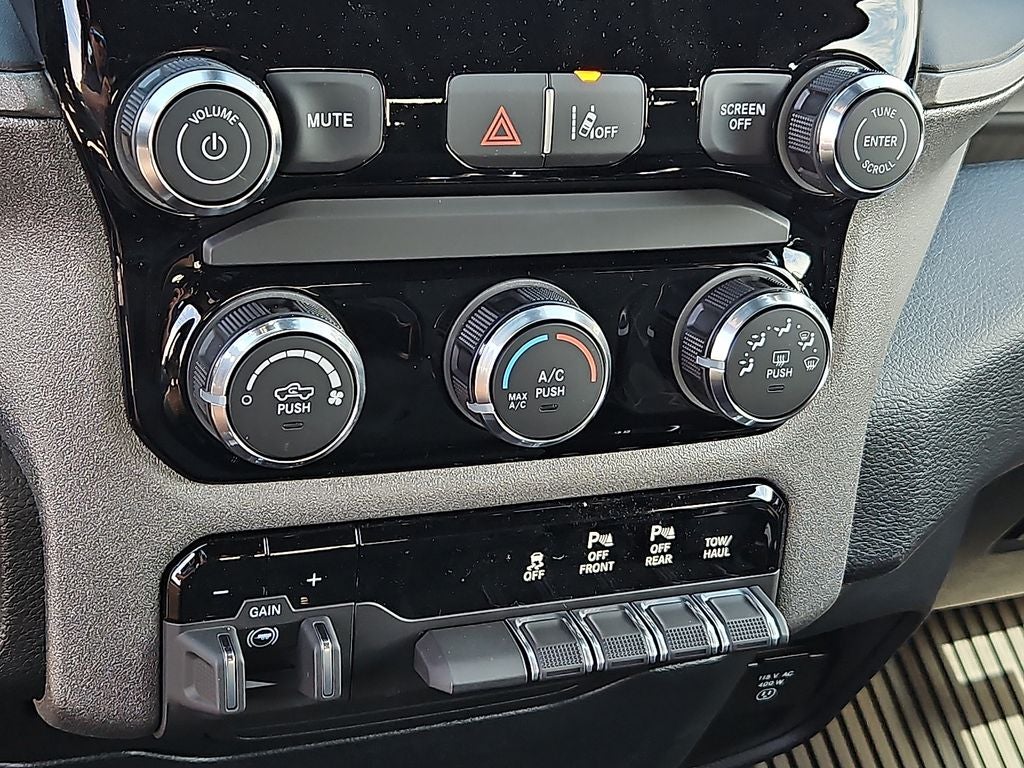 2026 RAM 1500 Warlock