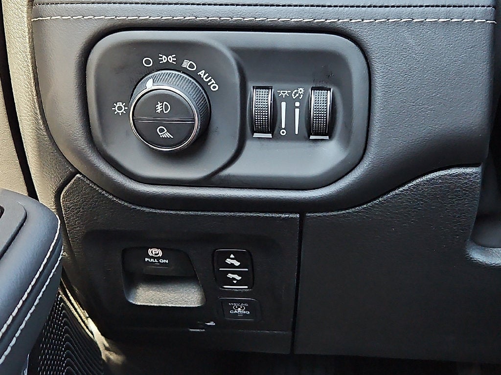 2027 RAM Ram 1500 RAM 1500 LIMITED CREW CAB 4X4 5'7' BOX
