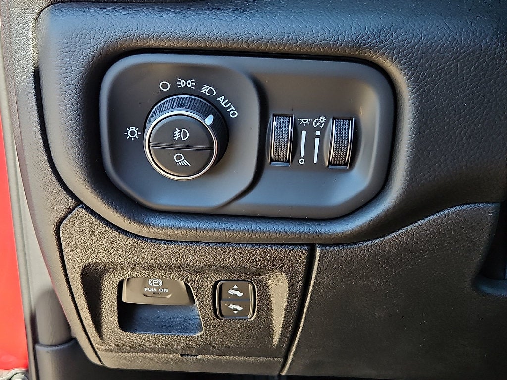 2027 RAM Ram 1500 RAM 1500 LARAMIE CREW CAB 4X4 5'7' BOX