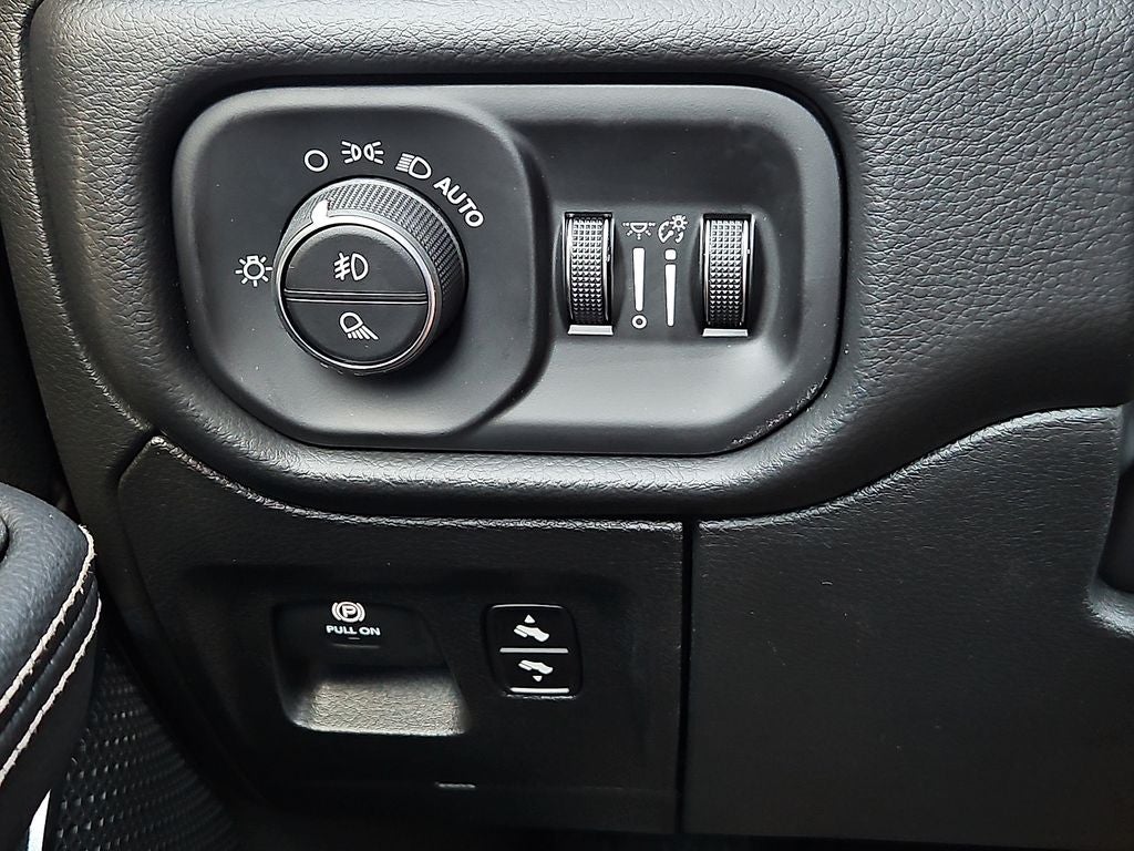 2027 RAM Ram 1500 RAM 1500 LARAMIE CREW CAB 4X4 5'7' BOX