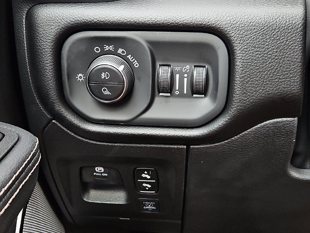 2027 RAM Ram 1500 RAM 1500 REBEL CREW CAB 4X4 5'7' BOX