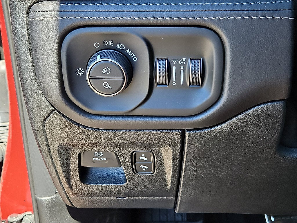 2026 RAM Ram 1500 RAM 1500 RHO CREW CAB 4X4 5'7' BOX