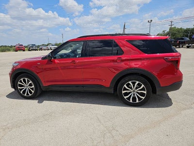 2022 Ford Explorer ST-Line