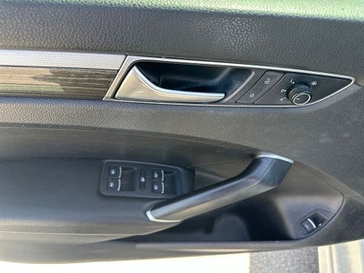 2016 Volkswagen Passat 1.8T SE