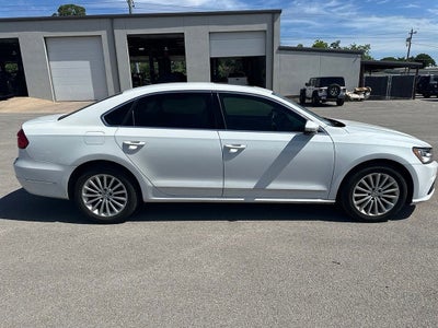 2016 Volkswagen Passat 1.8T SE